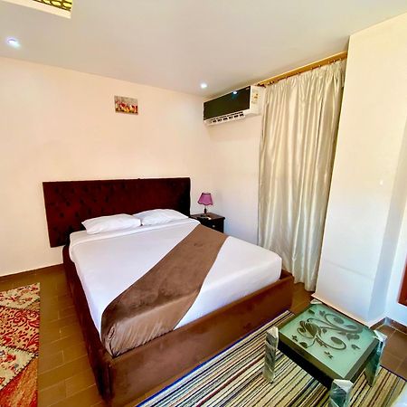 Golden Pyramids Inn Kafrat al Jabal Exterior photo