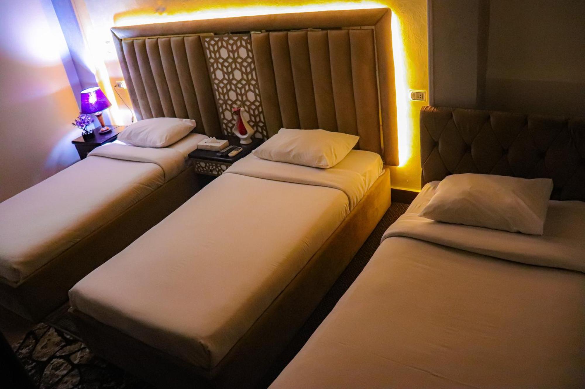 Golden Pyramids Inn Kafrat al Jabal Exterior photo