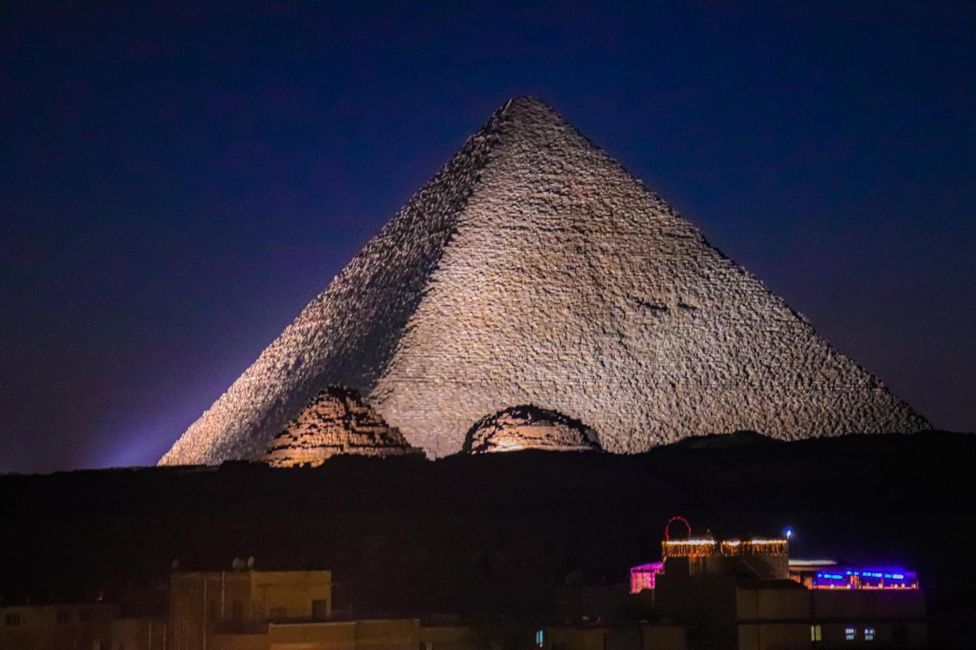 Golden Pyramids Inn Kafrat al Jabal Exterior photo