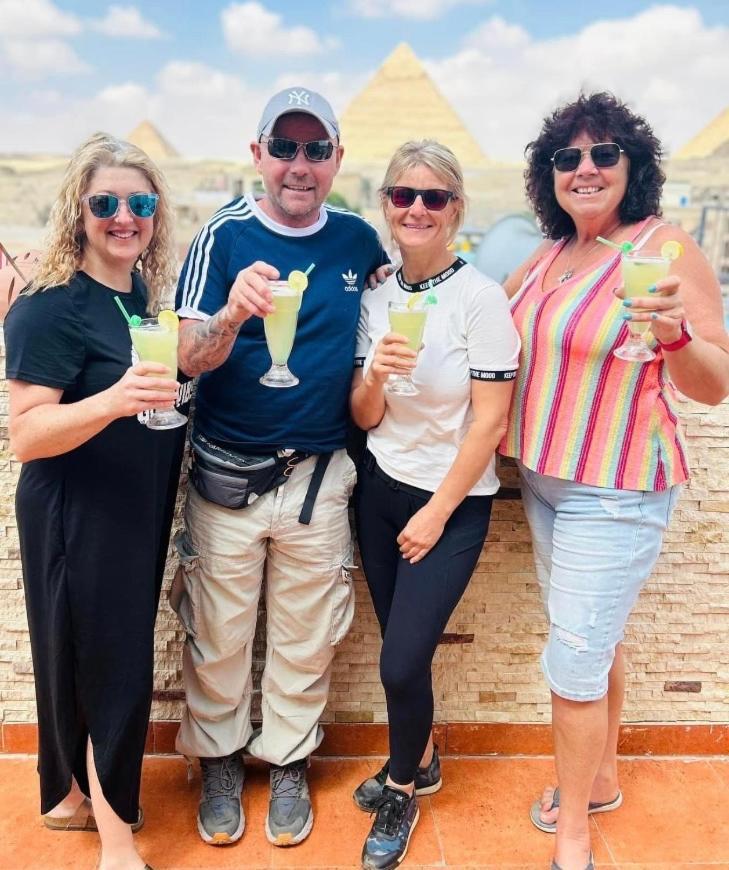 Golden Pyramids Inn Kafrat al Jabal Exterior photo